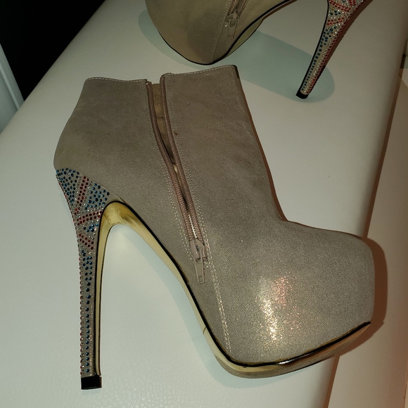 Machi Stiletto Jewel Studded Ankle Platform Bootie - Picture 6 of 7